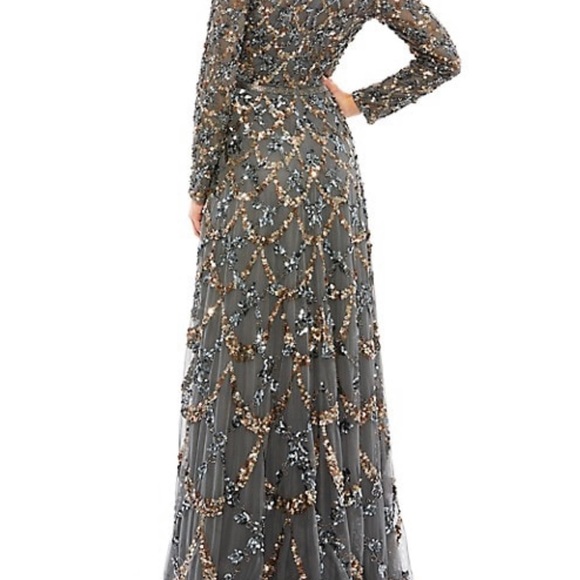 Gorgeous dress worn one time - Picture 2 of 4